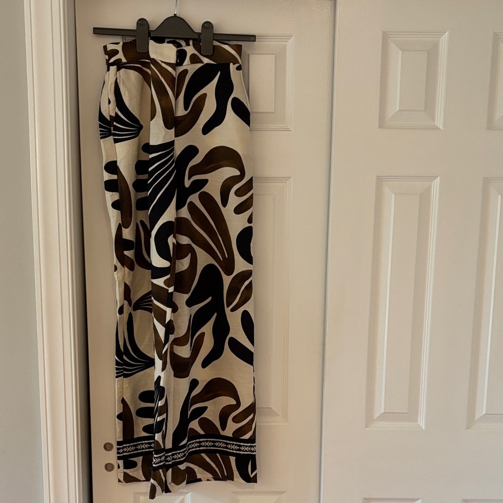 Mango Black, brown and Cream Patterned linen-like Pants